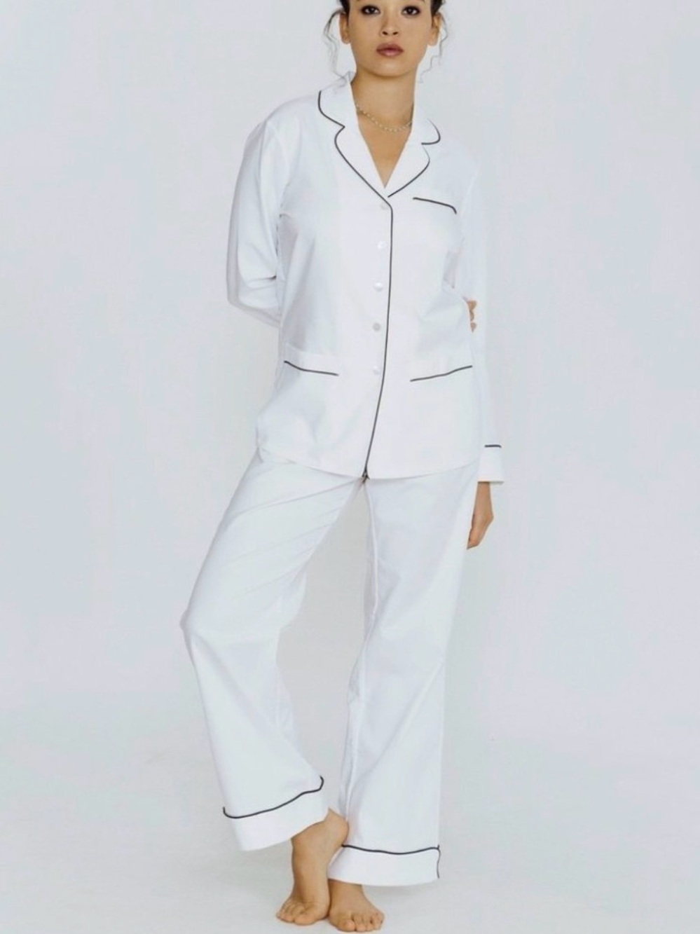 Lotte.99 White Classic Piped Women's Pajama Set
